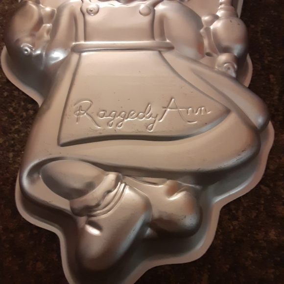 Vintage 1981 Wilton Raggedy Ann Cake Pan - Picture 9 of 15